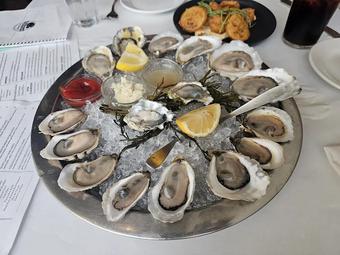 Henlopen City Oyster House