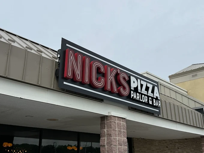 Nick's Pizza Parlor & Bar